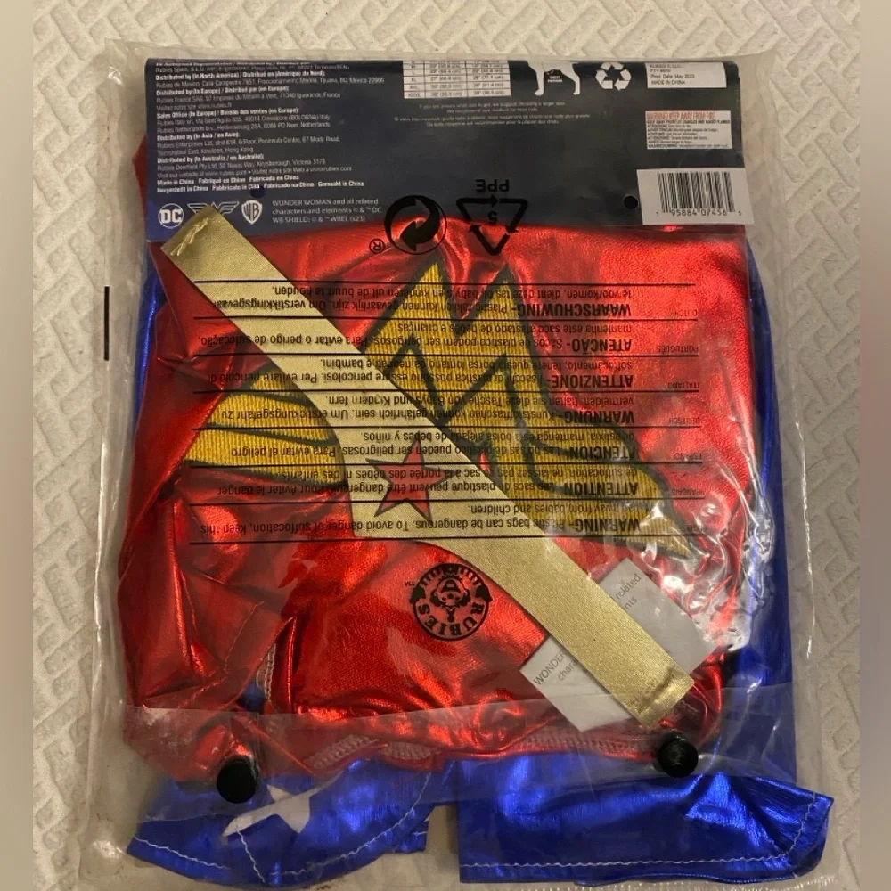 DC Wonder Woman Pet Costume / Size Large / NWT